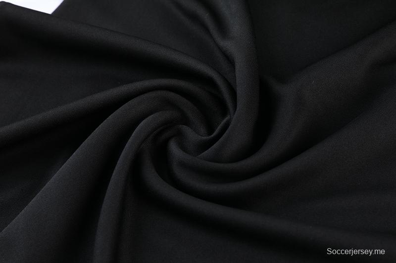 22.23 أديداس أديداس بدلة رياضية سوداء بنصف سحاب
