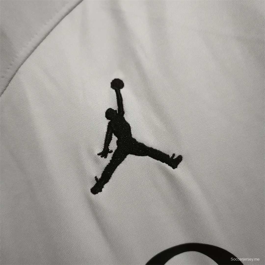 22-23 قميص فريق باريس سان جيرمان لكرة القدم خارج الديار
