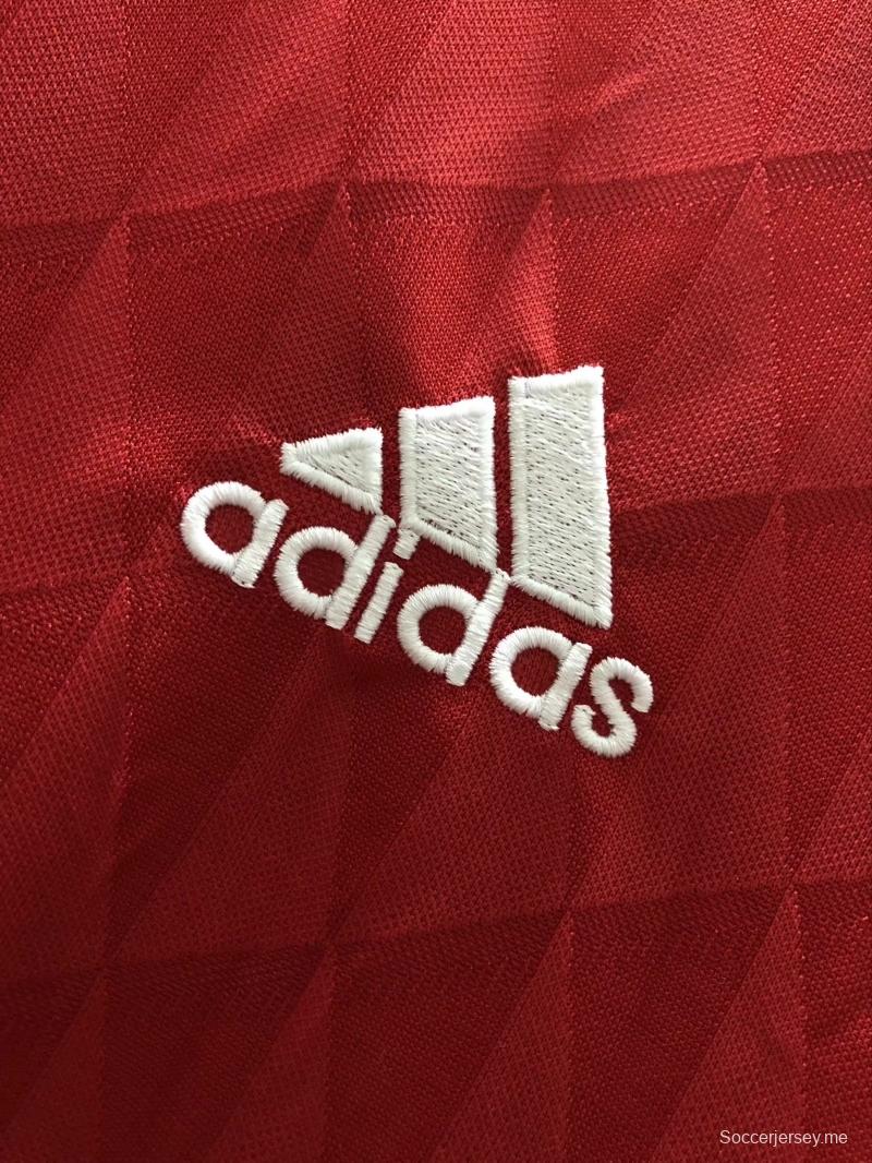 قميص كرة القدم الأساسي لليفربول 10/11 ريترو 10/11
