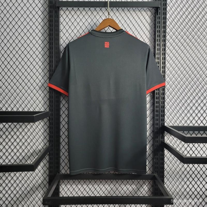 22/23 قميص فريق بايرن ميونيخ الثالث لكرة القدم
