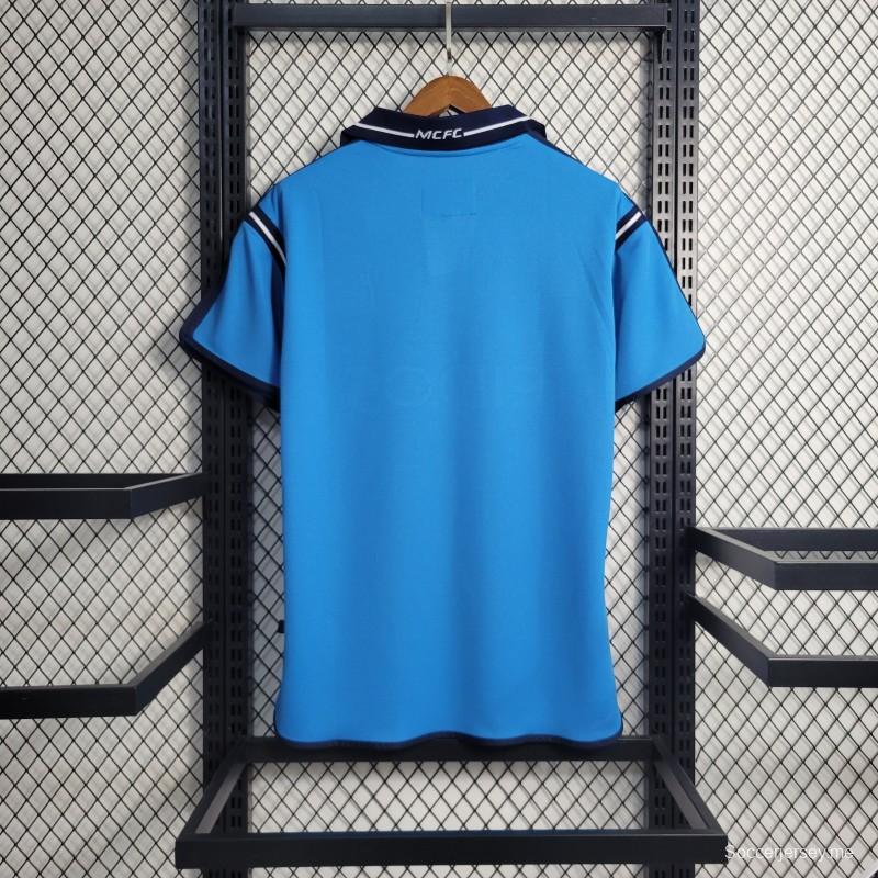 القميص الأساسي لمانشستر سيتي 01/02 ريترو 01/02
