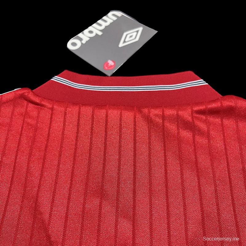 قميص كرة قدم إنجلترا القديم 84/87 خارج إنجلترا
