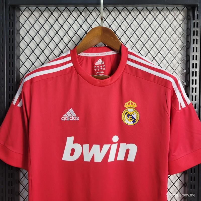قميص ريترو11-12 ريال مدريد خارج الديار أحمر اللون الأحمر
