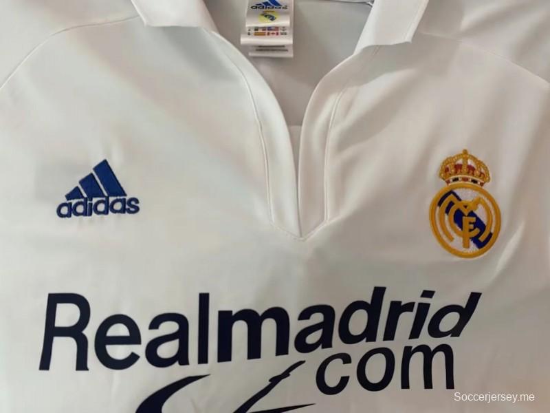 نسخة ريترو 01/02 قميص ريال مدريد الرجعية 01/02 نسخة الدوري مع الراعي
