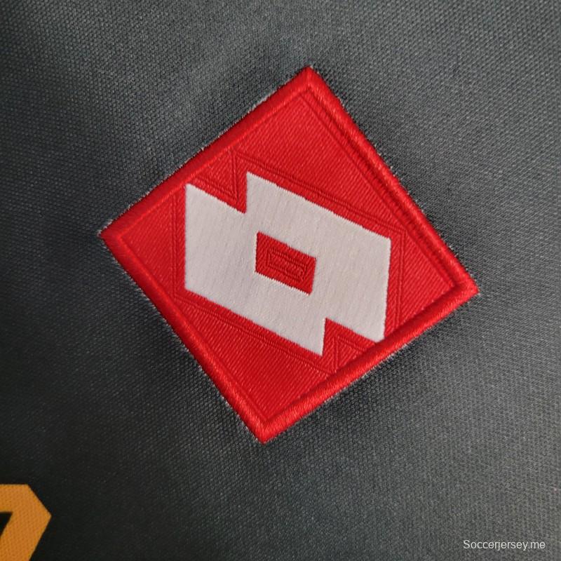 قميص كرة قدم ريترو 01-02 يوفنتوس آوايي أسود اللون أسود اللون
