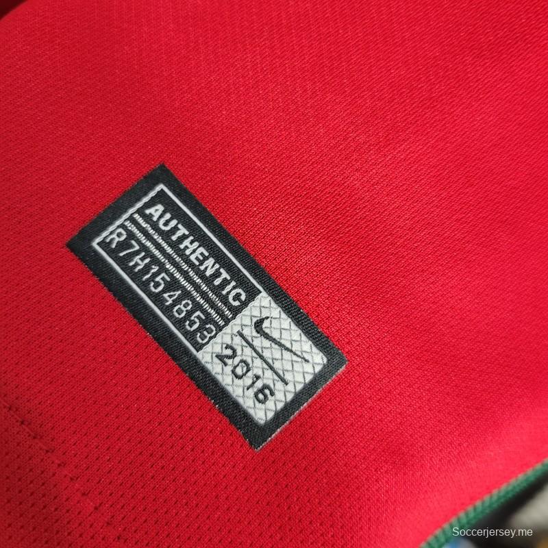 قميص رياضي عتيق بأكمام طويلة أكمام طويلة للبرتغال 2016
