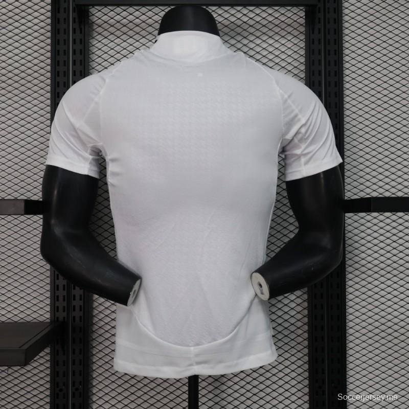 نسخة اللاعب 24/25 قميص ريال مدريد 24/25 ريال مدريد
