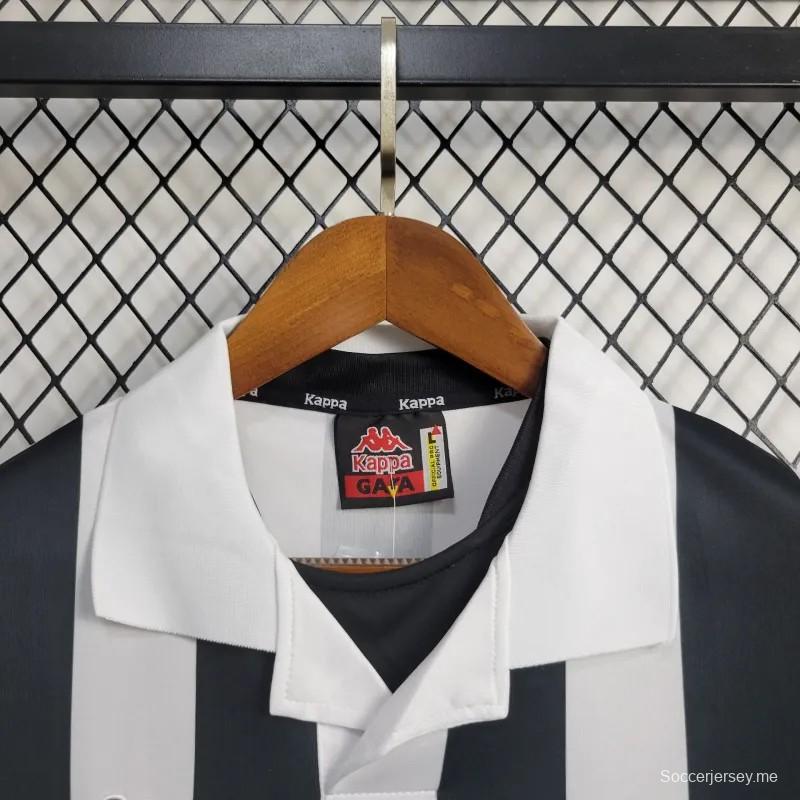 قميص فريق يوفنتوس 1998/99 القديم
