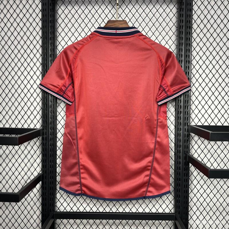 قميص إنجلترا الرجعية لعام 2002 خارجي
