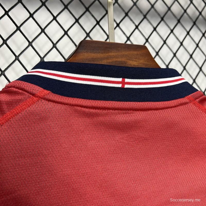 قميص إنجلترا الرجعية لعام 2002 خارجي
