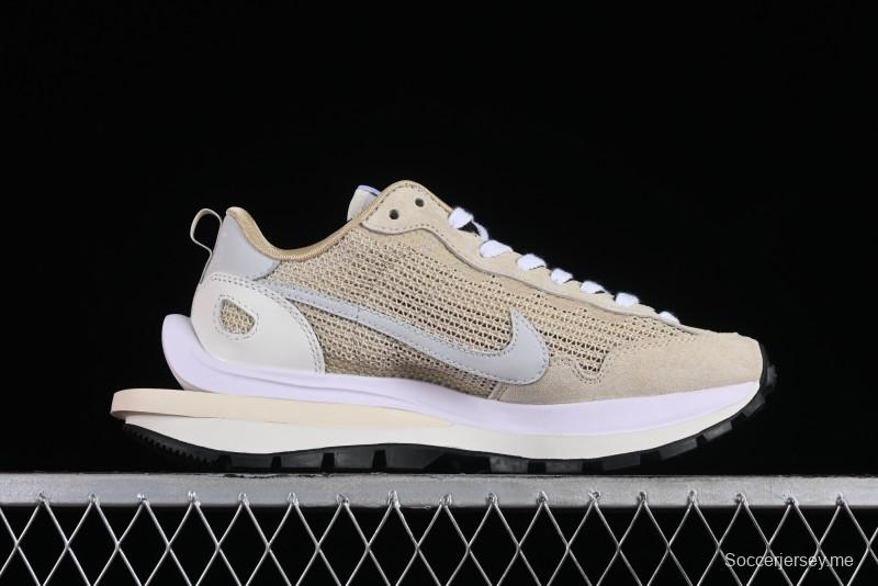 Nike Sacai VaporWaffle 3.0 Fashion-Forward Running Shoes - CV1363-108