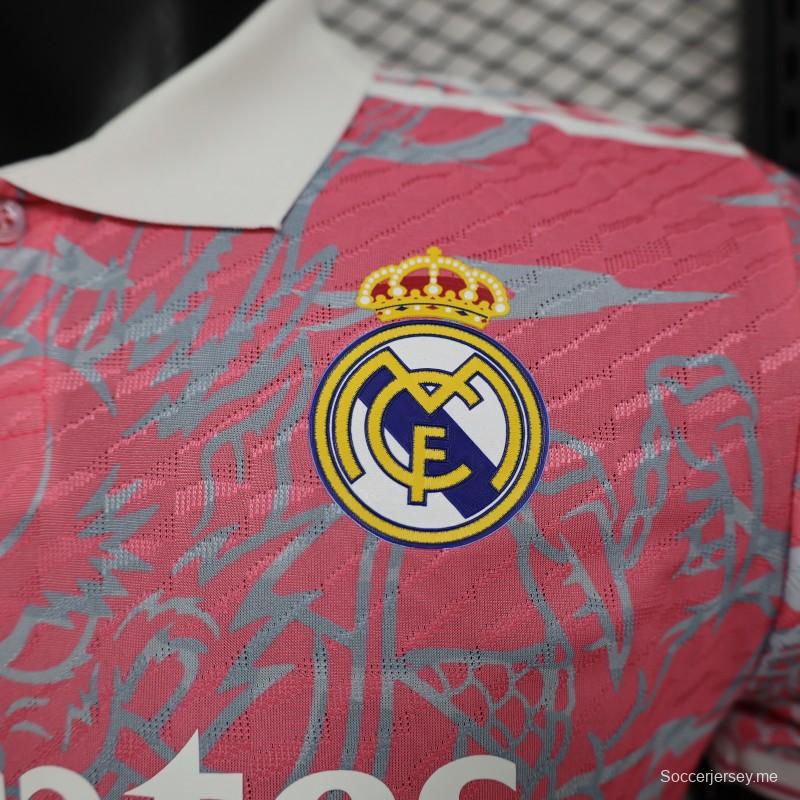 إصدار اللاعب 24/25 قميص خاص من التنين الوردي الخاص بريال مدريد 24/25