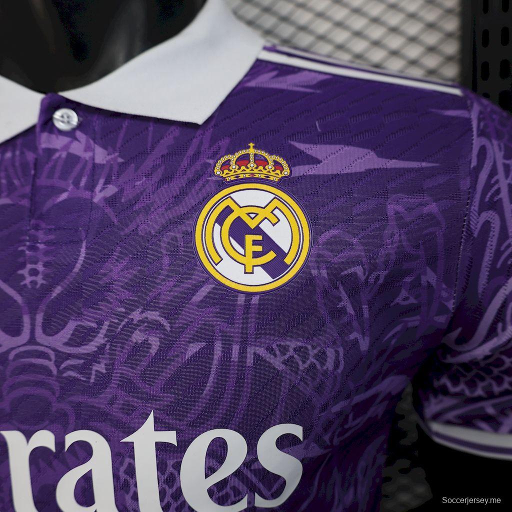 إصدار 25/26 قميص ريال مدريد الإصدار الخاص البنفسجي الخاص باللاعب 25/26