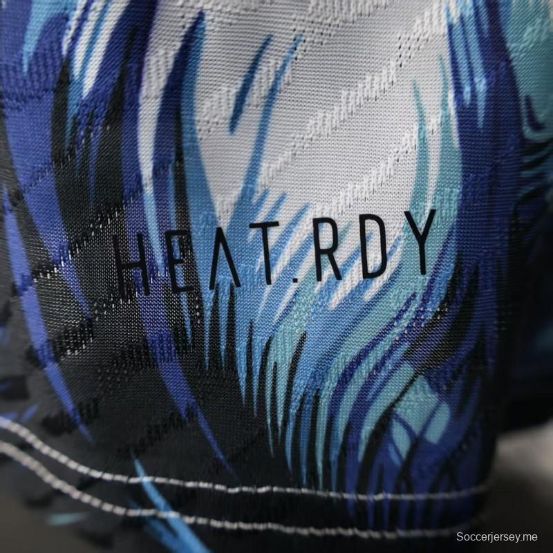 إصدار اللاعب 25/26 قميص ريال مدريد أزرق فاتح بنقشة محارب الفايكنج