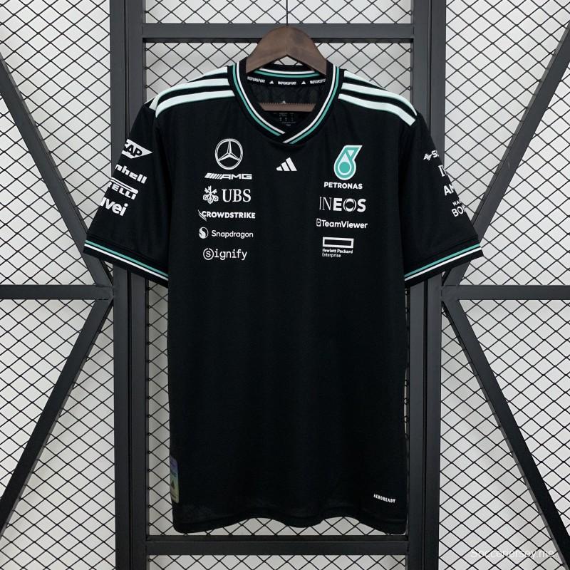 تي شيرت فورمولا 2025 فورمولا 1 AMG أسود