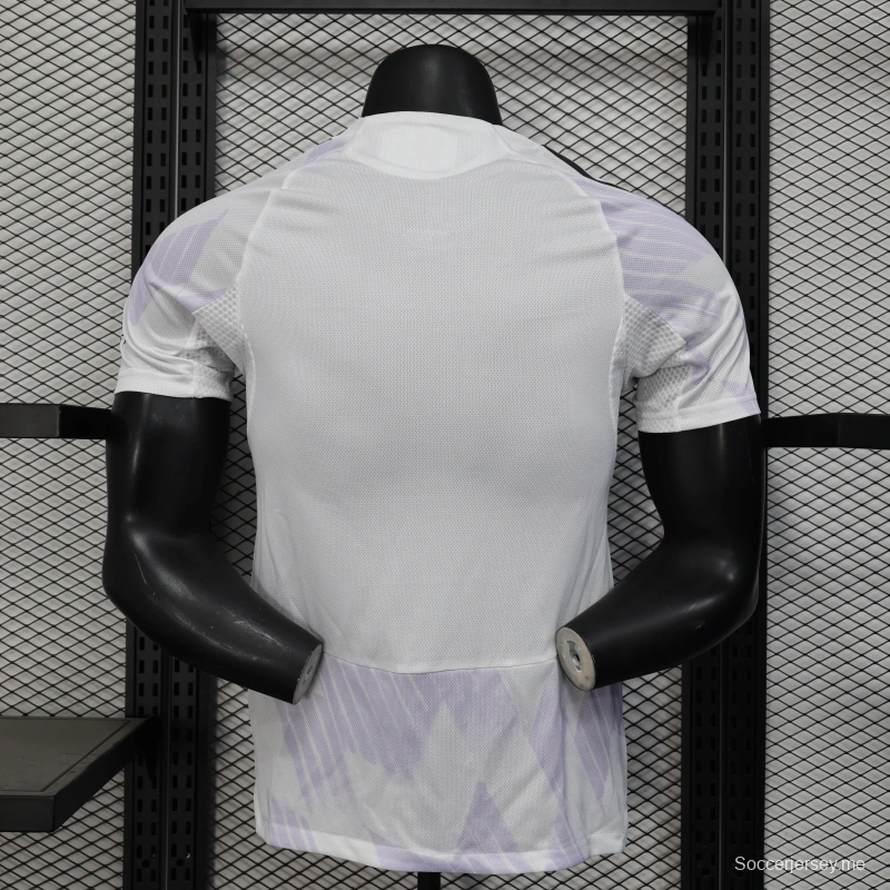 نسخة اللاعب 25/26 مانشستر يونايتد ذهاباً وإياباً