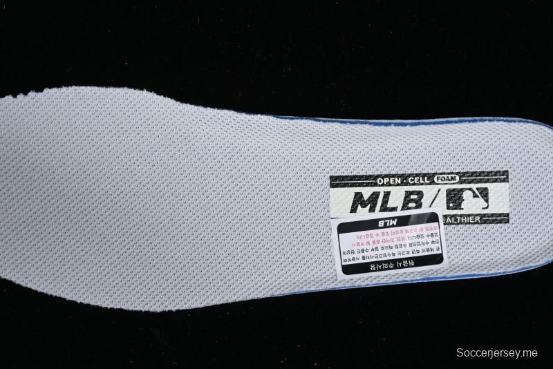 MLB Chunky Liner New York Yankees Sneakers with Lightweight Thick Sole and Hook Loop Closure - 3ASXCMM4N50GRS