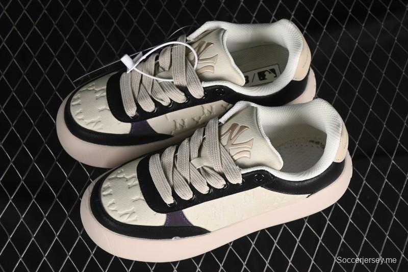 MLB Chunky Classic Base New York Yankees Lightweight Platform Casual Sneakers - 3ASXBMN4N50BKS