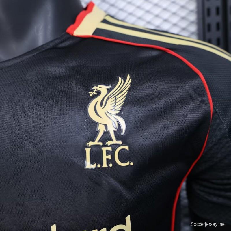 نسخة اللاعب 25/26 قميص ليفربول الثالث أسود اللون أسود اللون 25/26