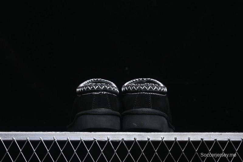 UGG Classic Mini II Snow Boots with TREADLITE Outsole - 5955