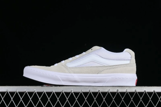 Vans Caldrone Chunky Retro Sneakers in White with Enhanced Cushioning - VN0007P9WHT