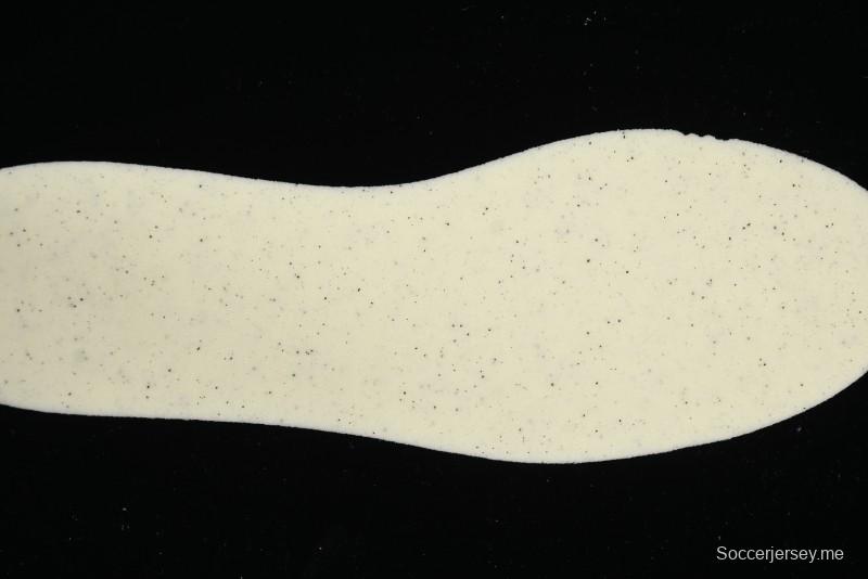 New Balance Retro Running Shoes with T-Beam Support and Exposed Cushioning - UWRPDFSB