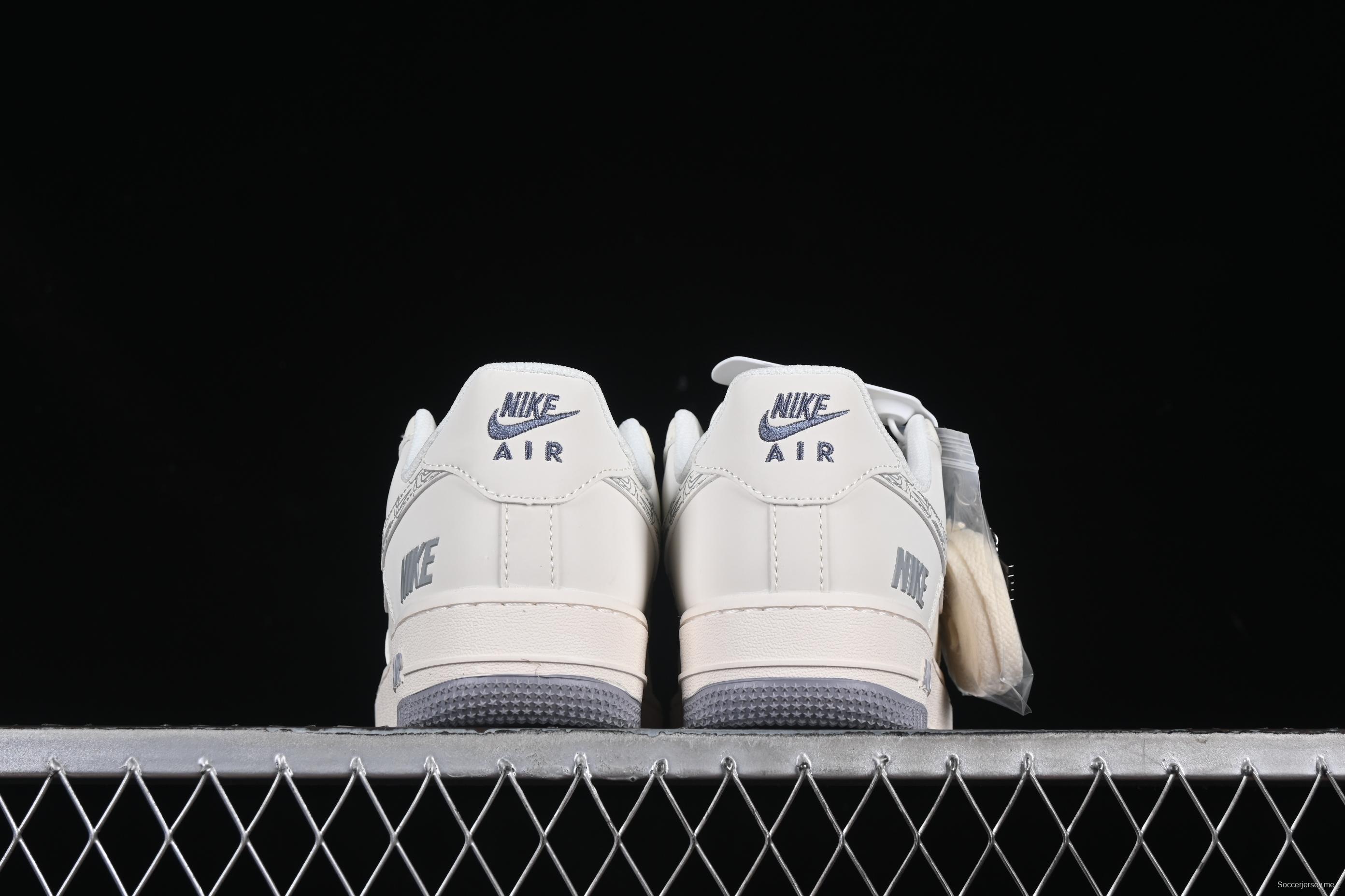 Nike Air Force 1 '07 Low Casual Sneakers in Light Grey with Mini Swoosh - HH7518-048