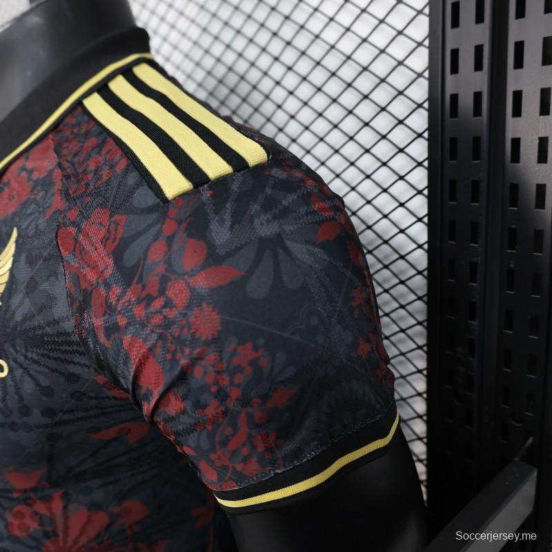 إصدار اللاعب 2025 المكسيك 2025 قميص أسود بتصميم مزين بالزهور