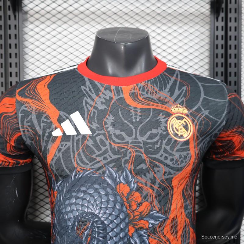 إصدار اللاعب 25/26 ريال مدريد أسود بتصميم التنين قميص ريال مدريد 25/26