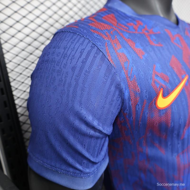 إصدار اللاعب 25/26 قميص برشلونة أزرق بنقشة حمراء اللون أزرق بنقشة حمراء