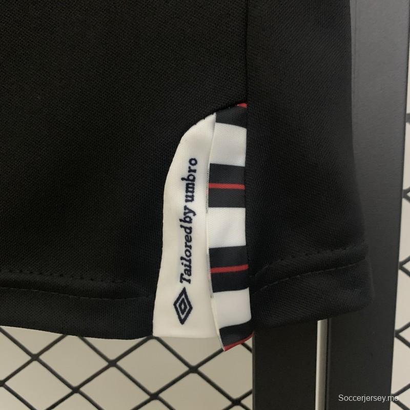 عام 2011 ريترو كولو كولو أوي