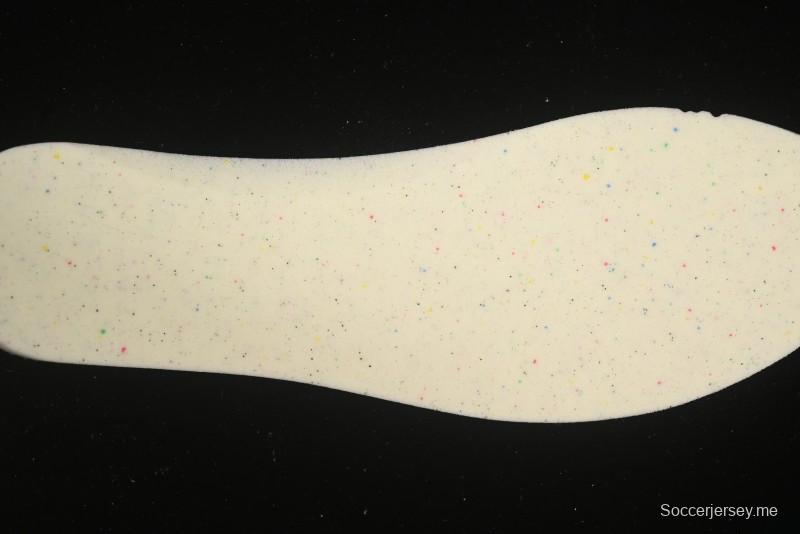 حذاء الجري زوم فلاي 6 ألترا باونس خفيف الوزن من نايك زوم فلاي 6 مع لوحة من ألياف الكربون - HV4366-072