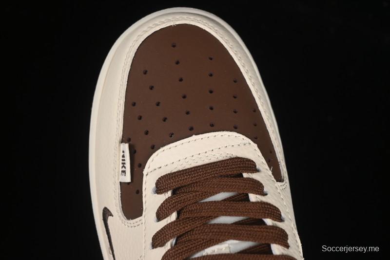 حذاء نايك اير فورس 1 '07 منخفض من نايك اير فورس 1 '07 بالتعاون مع بابي حذاء رياضي كاجوال بيج بني بنقوش جرافيتي سووش - DF0188-061