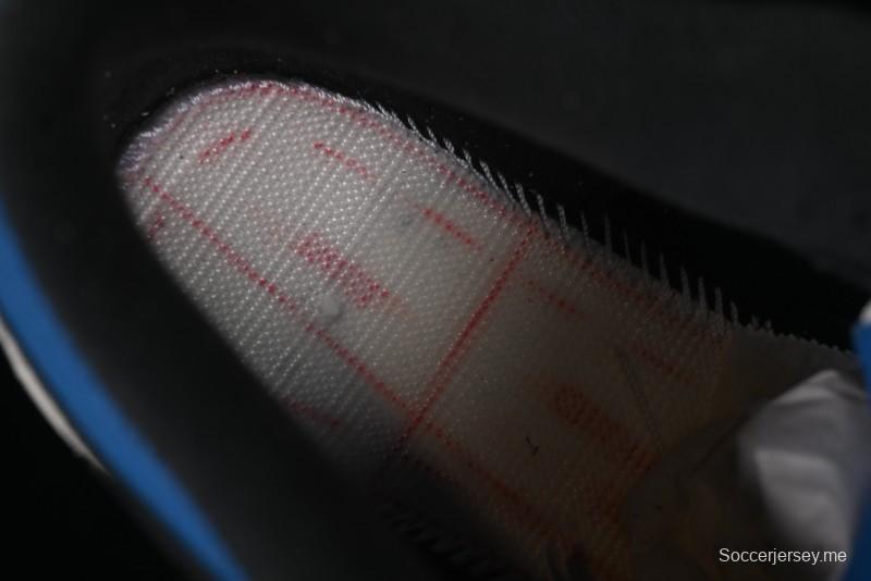 حذاء نايك اير جوردان 3 ريترو جوردان 3 ريترو أو جي النادر مع سووش عكسي صغير - IB8967-004