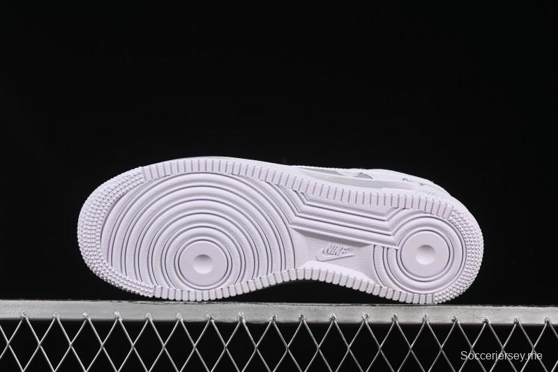 حذاء نايك اير فورس 1 '07 المنخفض نايك اير فورس 1 '07 منخفض مخصص رسمي ذو طراز ساخن 2D بطابع رسمي أبيض رمادي بطلاء رذاذ الطلاء الرمادي - CW2288-111