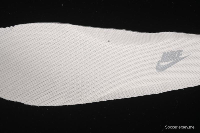 حذاء نايك اير فورس 1 '07 منخفض بتطريز ذهبي رمادي سووش من نايك اير فورس 1 '07 منخفض من ستوسي - XX3168-150