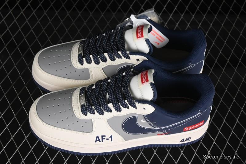 حذاء نايك اير فورس 1 '07 منخفض سوبريم سوبريم بالتعاون مع نايك باللون الرمادي والأزرق الكاجوال - HH7518-054
