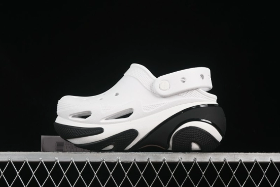 قباقيب كروكس بابل كراش العاكسة للفقاعات - B.D4