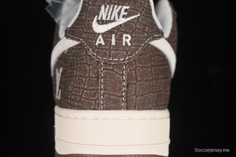 حذاء نايك اير فورس 1 '07 المنخفض من نايك اير فورس 1 '07 LV Collaboration حذاء رياضي كاجوال شبكي بيج - XS1958-552