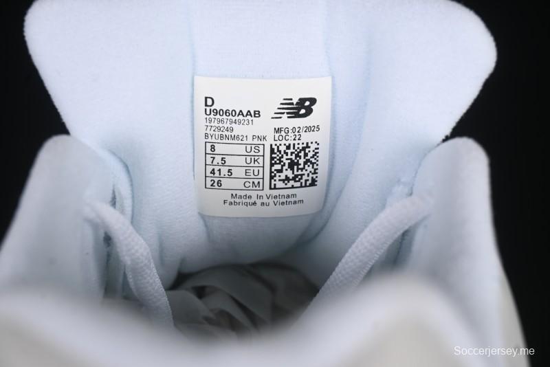 حذاء جري كاجوال من سلسلة NB9060 من نيو بالانس بتقنية التوسيد ABZORB - U9060AAB