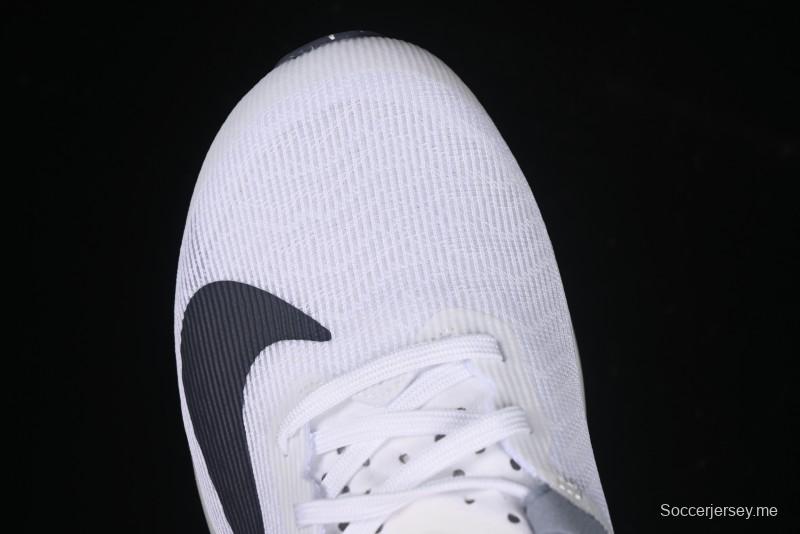 حذاء الجري زوم ريفال فلاي 4 من نايك زوم ريفال فلاي 4 خفيف الوزن وسريع الاستجابة بتقنية فلاي نت وريكت - FV6040-102