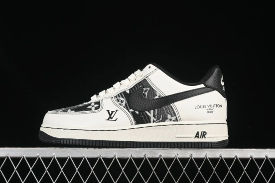 حذاء نايك اير فورس 1 '07 المنخفض من نايك اير فورس 1 '07 LV Collaboration باللون الكريمي أسود كاجوال - BZ6808-103