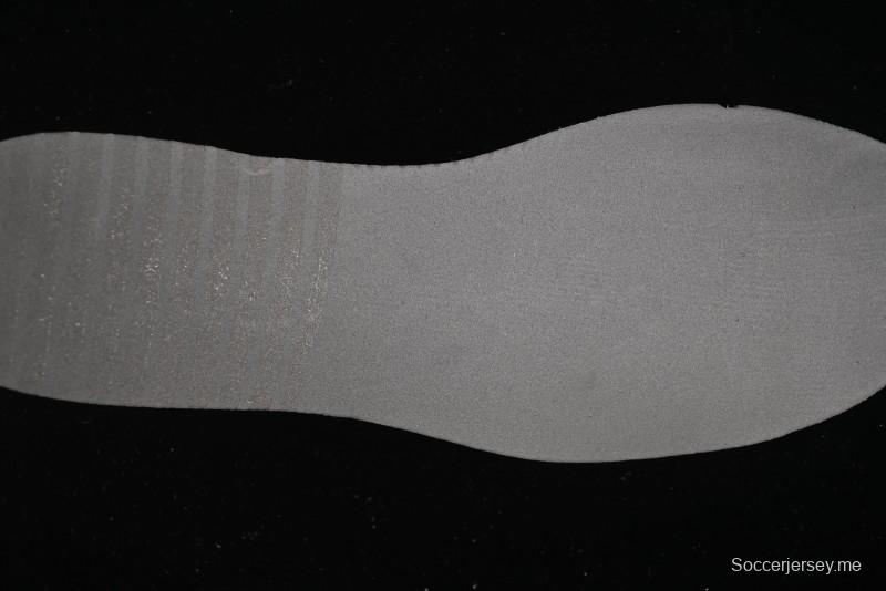 حذاء جري كلاسيكي كلاسيكي ريترو كلاسيكي من نايك في 5 رنر ميلينيوم بنعل وسطي من الفوم - HQ7901-103