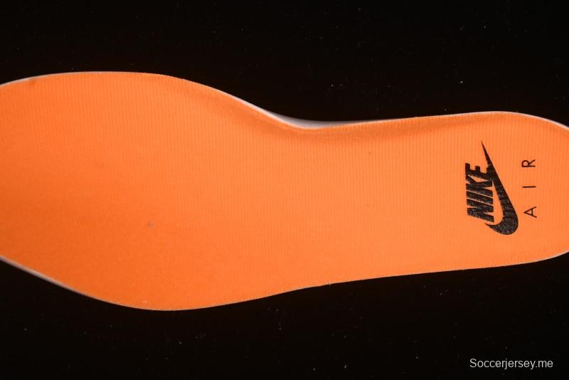 حذاء نايك Undefeated x Air Jordan 4 OG من نايك أنديفايتد باللون الأخضر الزيتوني مع لمسات برتقالية وسوداء - IB1519-200