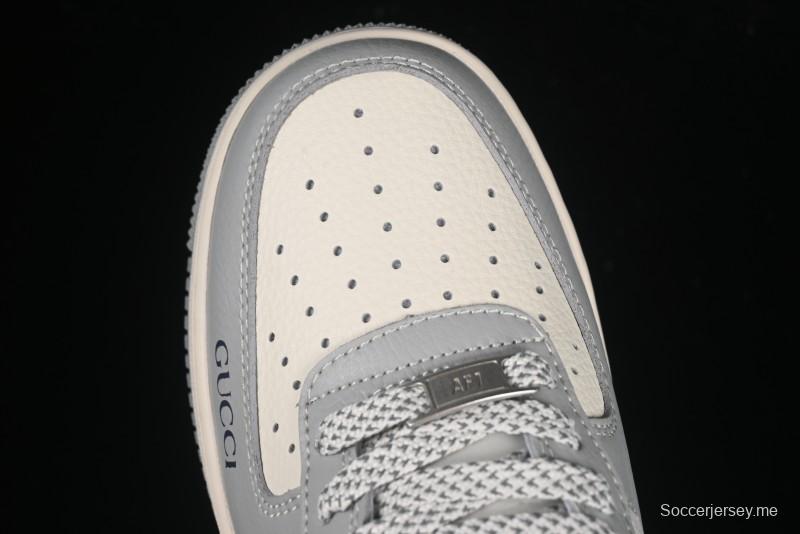 حذاء نايك اير فورس 1 '07 المنخفض من نايكي، حذاء رياضي كاجوال بتعاون غوتشي باللون الرمادي والأزرق - XS1958-543