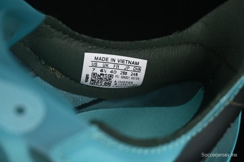 حذاء الجري أديزيرو إيفو أديزيرو إيفو خفيف الوزن ومبطن مسامي خفيف الوزن - IH5588