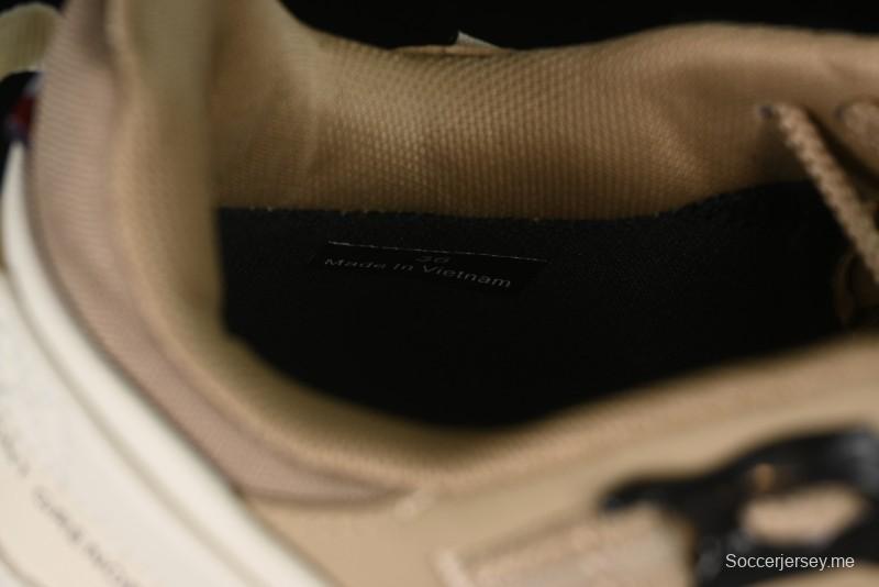 حذاء مونكلر تريلجريب تريلجريب جي تي إكس المضاد للتمزق من مونكلر حذاء خارجي جبلي بمواد مضادة للتمزق مع جور تكس ونعل خارجي من فيبرام - M00150M6291