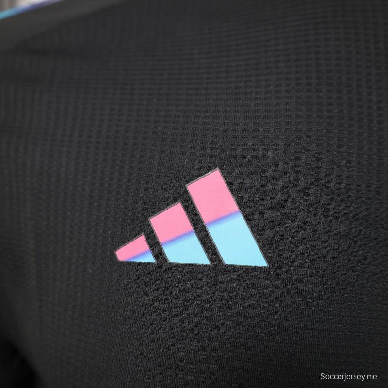 نسخة اللاعب 2025 قميص الجزائر أسود مع لمسات متدرجة الألوان 2025