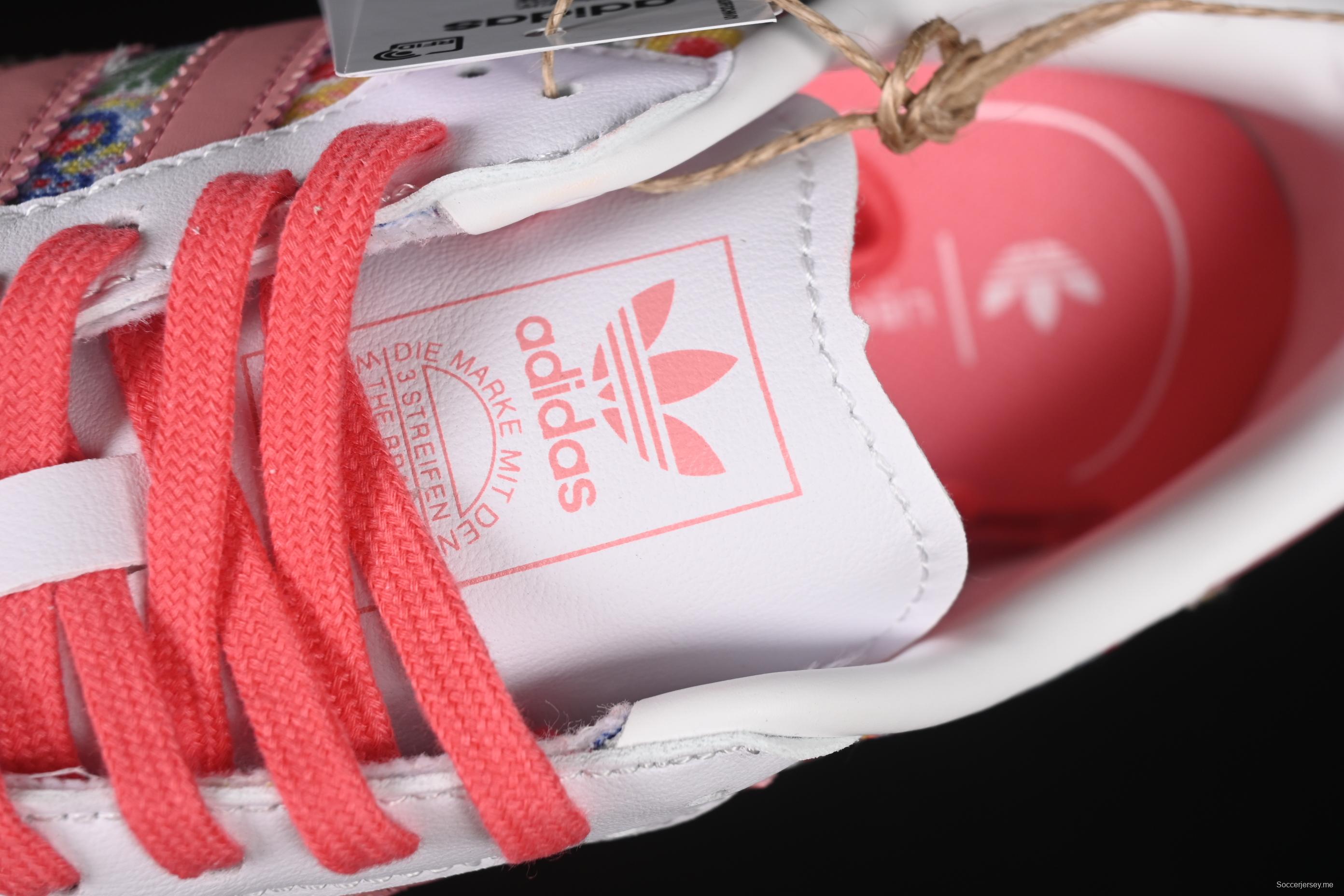 أديداس سامبا أو جي من أديداس سنيكرز كاجوال للنساء - JI0280