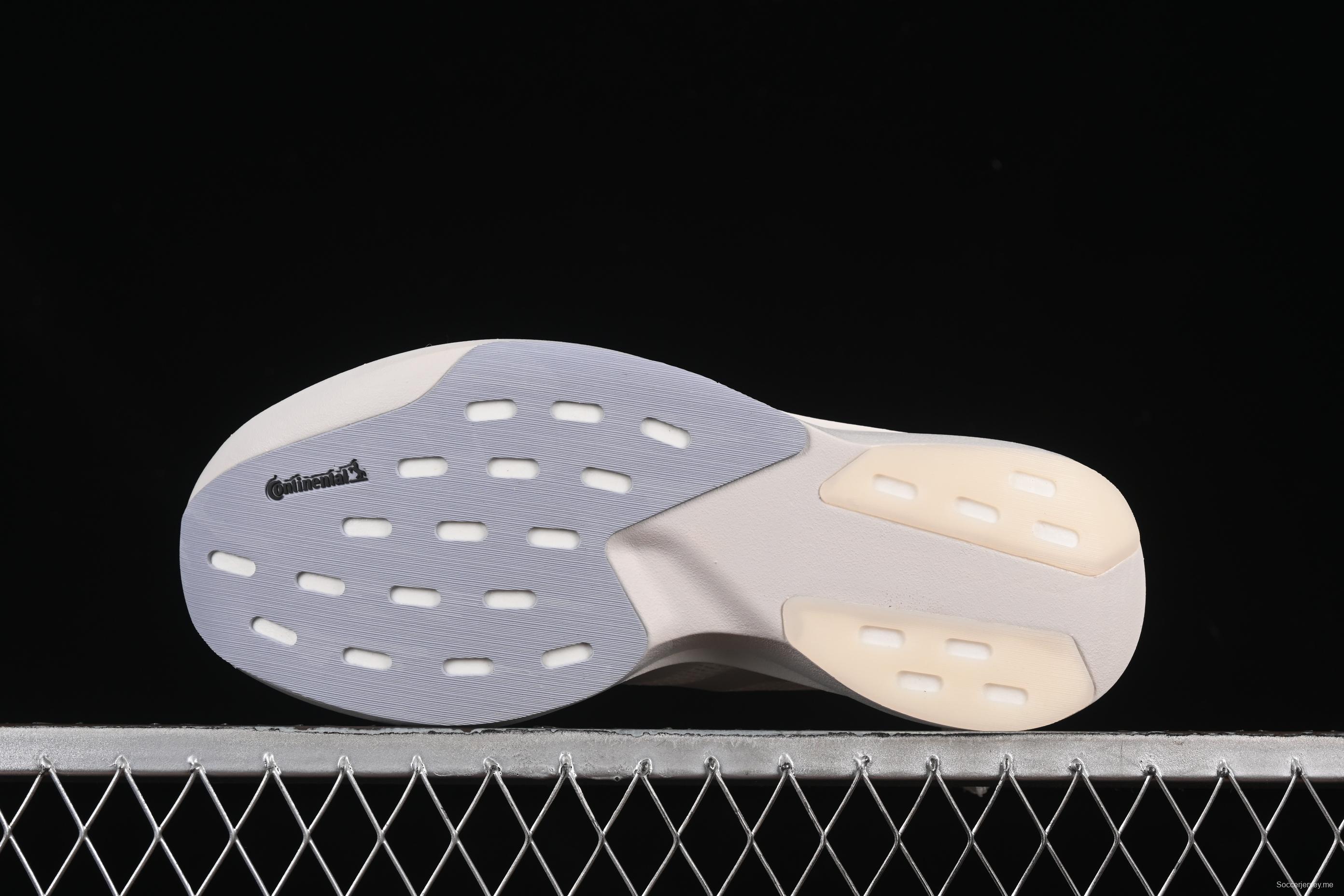 حذاء الجري اديزيرو ايفو اس ال من اديداس اديزيرو ايفو اس ال بجزء علوي خفيف الوزن وتوسيد - JR3419